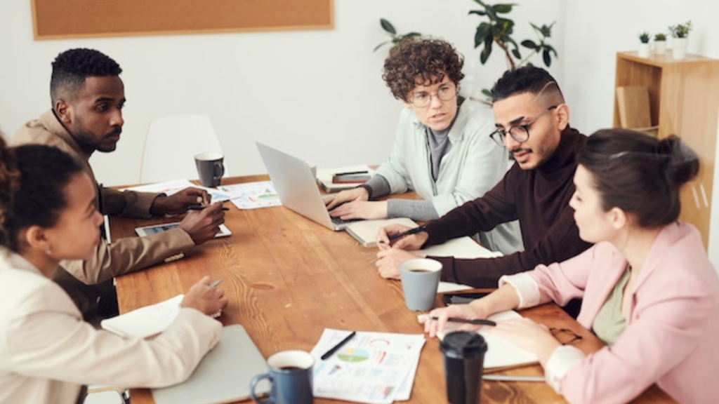 Negotiation skills for team leaders | Leadership communication | Team alignment strategies